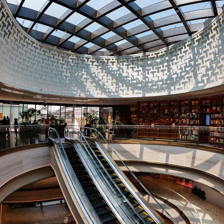 Family-friendly shopping and daily life in Italy